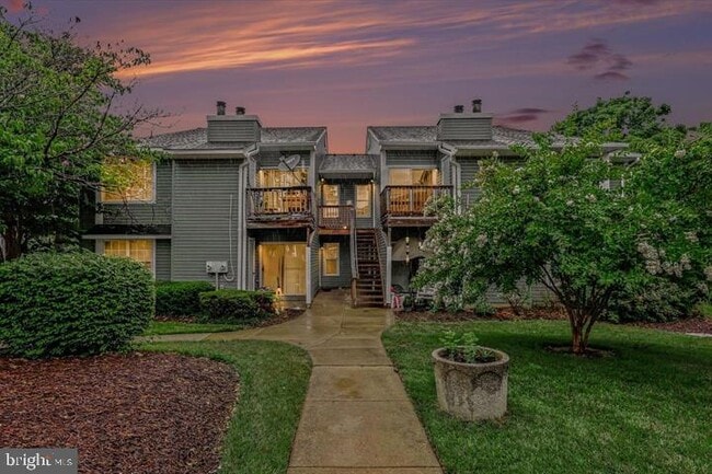 8619 Beekman Pl Unit 19D