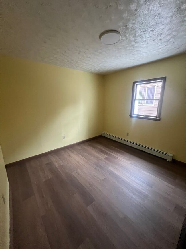 Photo - 330-32 PARADE Unit #1