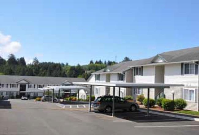 Pinehurst Apartments - Pinehurst Apartments