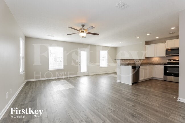 Photo - 2230 Oak Dr
