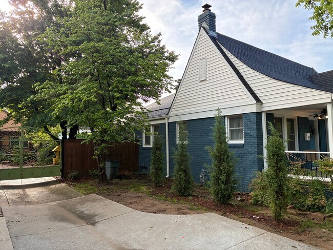 Photo - 1715 S College Ave