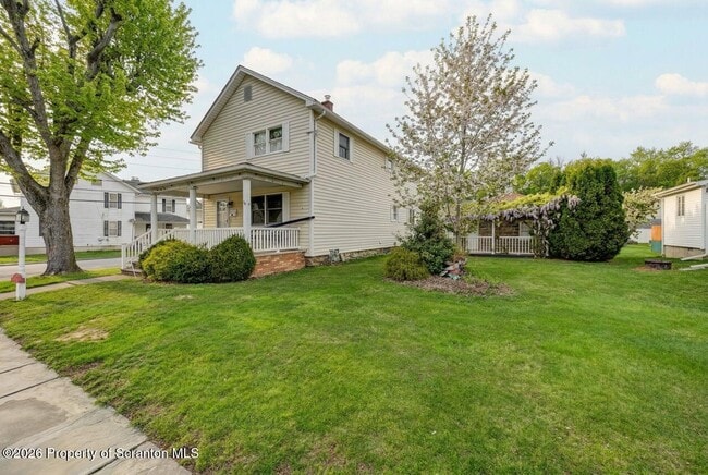 Photo - 454 Hickory St