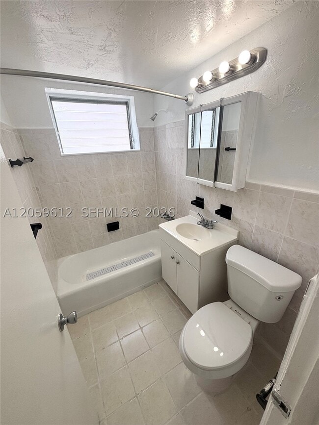 Photo - 31 Navarre Ave Unit 9