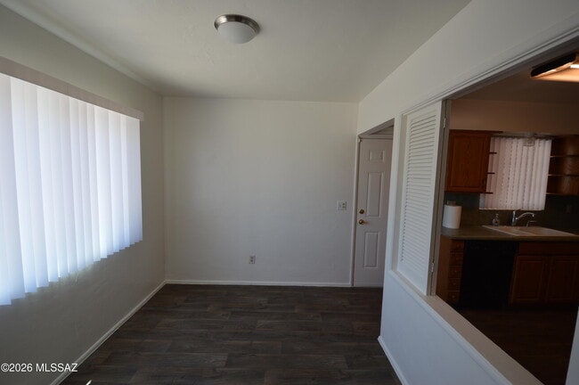 1456 S Avenida Sirio