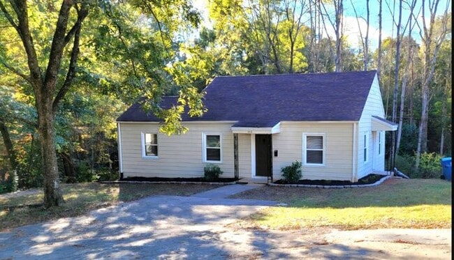 Building Photo - 3BD/2BA Home in Hickory