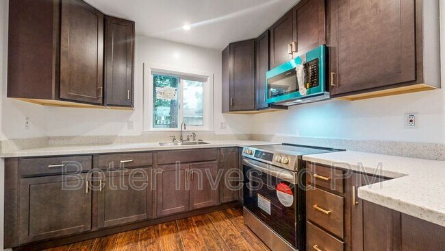 Photo - 531 Living Oak Ct