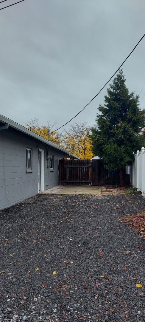 Building Photo - CP253 Unit 253 B