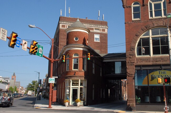 Photo - M'Calister Inn Apartments