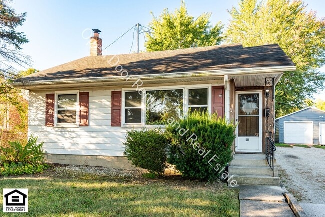 Building Photo - 3 bedroom home now available