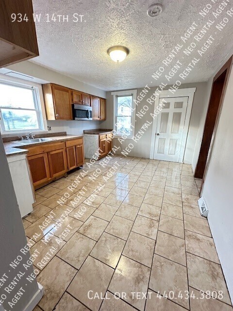 934 W 14th St