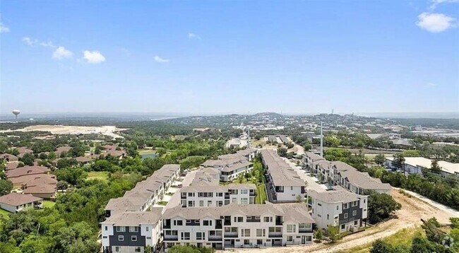 Building Photo - 2050 Lohmans Spur Rd Unit 1802 Rental