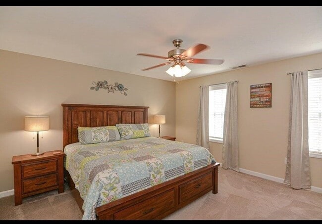 Photo - 8 Sourwood Cir