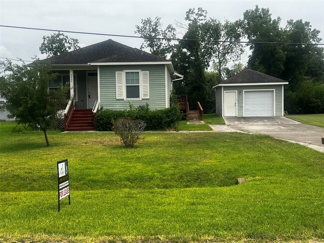 Photo - 2909 H Ave