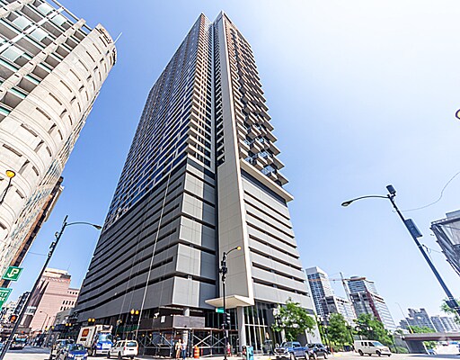 Building Photo - 235 W Van Buren St Unit 2706 Rental