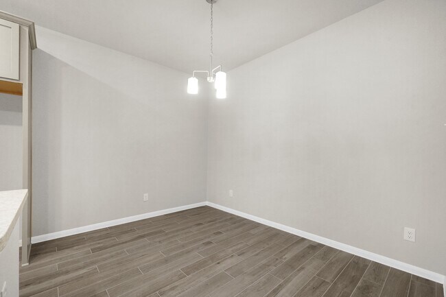 Photo - 5606 Hyde Park Dr