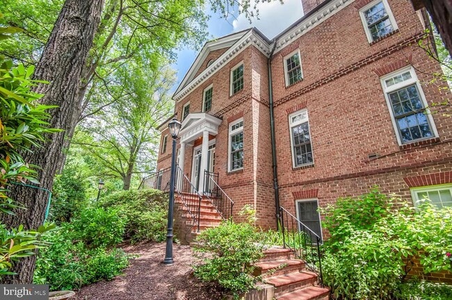 Building Photo - 2053 Mayfair McLean Ct Rental