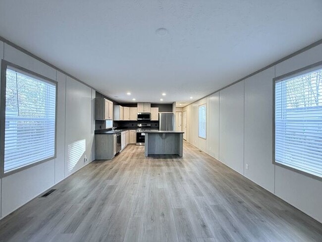 Photo - 29680 Jamestown Dr