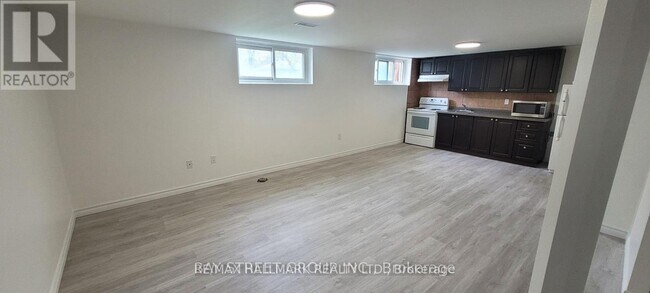 Photo - 427 Crosby Ave