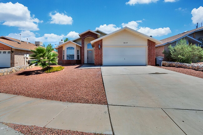 Photo - 1417 Plaza Verde Dr House