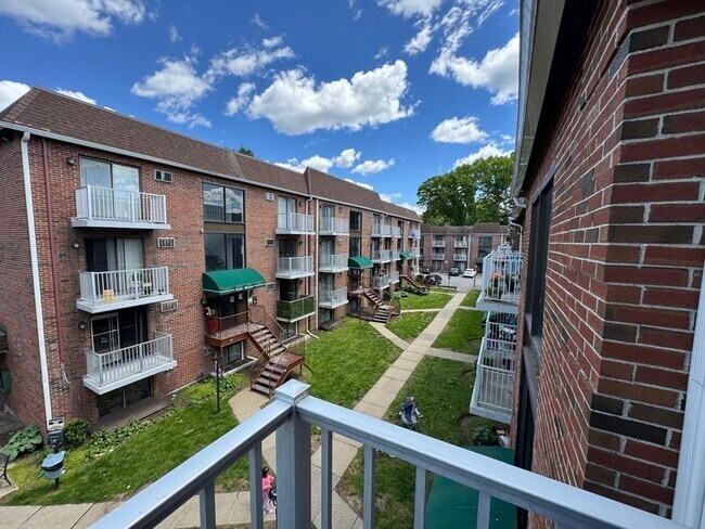 1186 Worcester Rd Unit 231