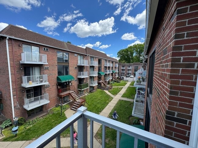 Photo - 1186 Worcester Rd Unidad 231