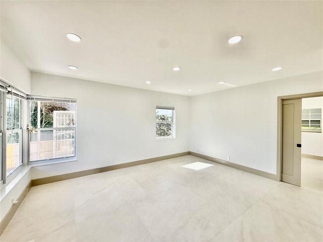 Photo - 1400 SE 7th Ave Unit 4