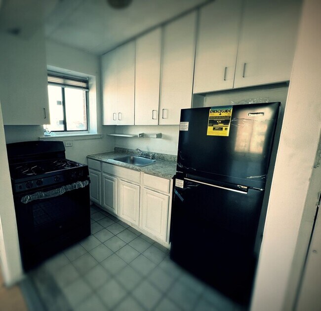 ***1 Bed RENT READY! w/BALCONY & Elevator! Condominio Para alquiler en Queens, NY
