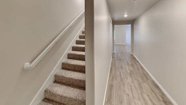 Photo - Beautiful Spacious Home in Mustang Schools