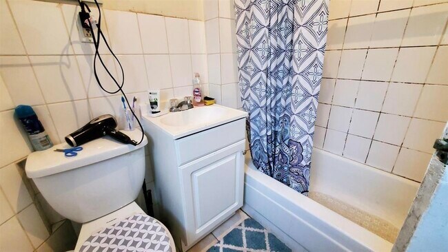 Photo - 125-127-127 Beacon Ave Unit 2