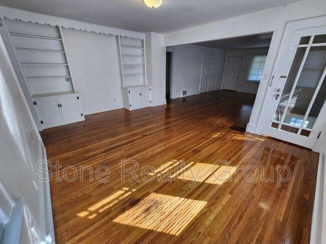 Photo - 127 Monterey Ave