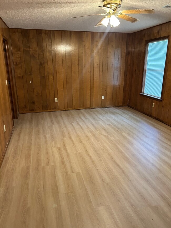 Photo - 1216 Highland Ave Unit b