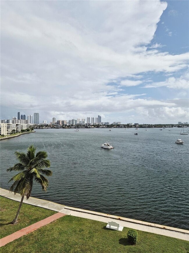 Photo - 2910 Point E Dr Unidad M610