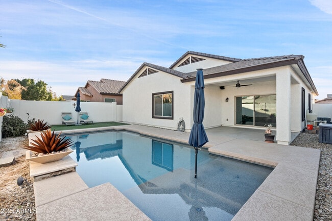 Photo - 10808 W Cottontail Ln House