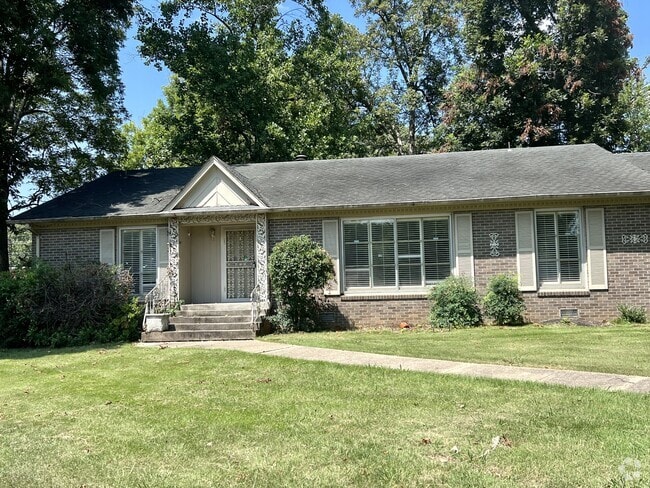 Building Photo - 200 W Cherry Ave Rental