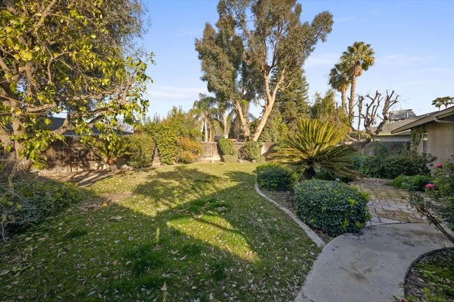 Photo - 7808 Selkirk Dr