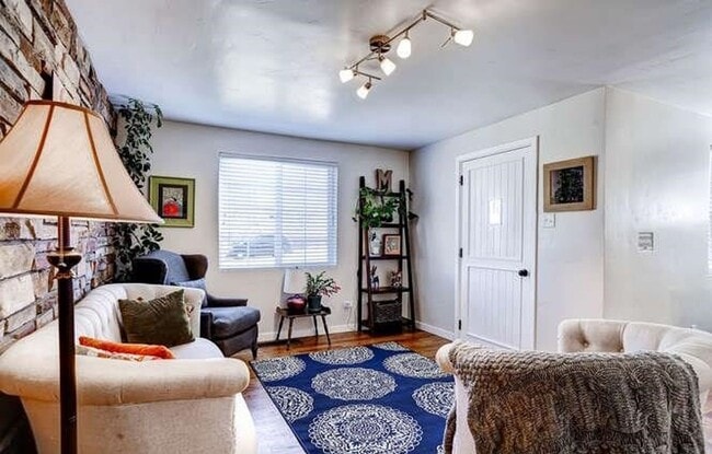 Photo - Fabulous 3 Bed (+ 1 non conforming) / 2 bath SFH in the Montclair Neighborhood