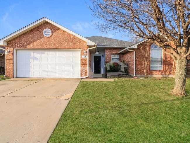 Photo - 709 SW 156th St