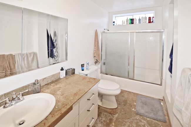 Bathroom 2 - 2885 Searidge St House
