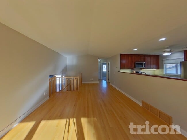 Photo - 1701 116th St E