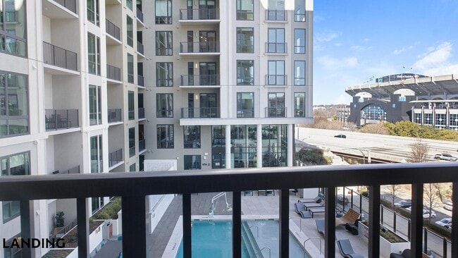 Photo - 1007 S Mint St Unidad 833