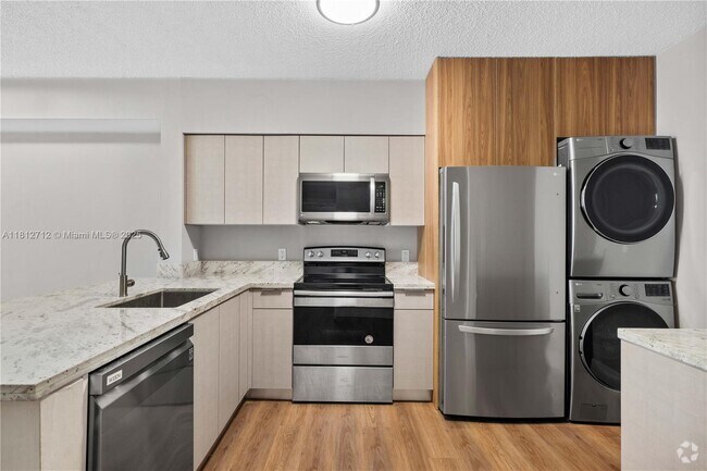 Building Photo - 5091 NW 7th St Unit 907 Rental
