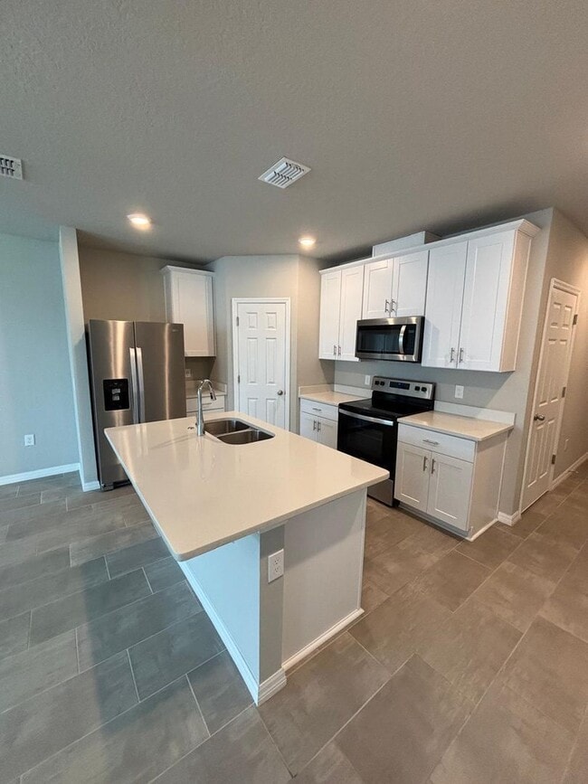 Photo - 431 Legacy Lp