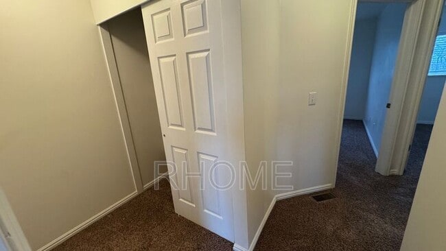 Photo - 6925 Florentine Way