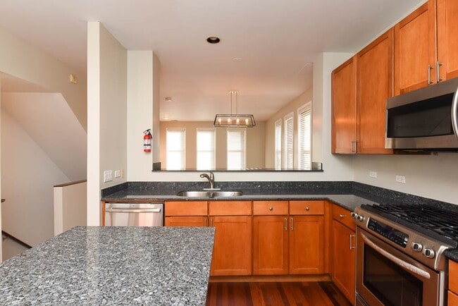 Photo - 1020 N Crosby St Unit J08P