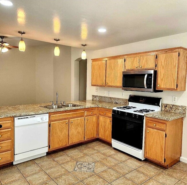 Photo - Beautiful Northwest Bakersfield Home