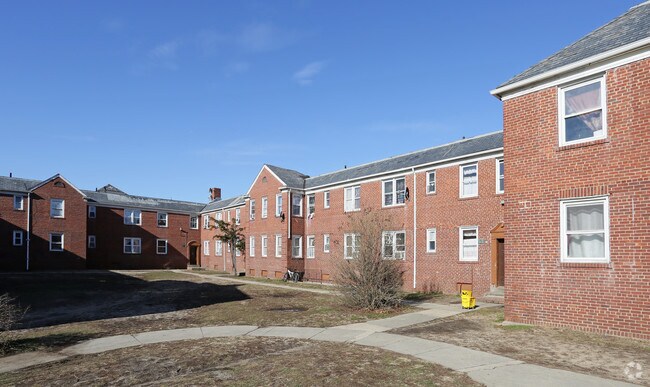 Photo - 15-35 Elk St