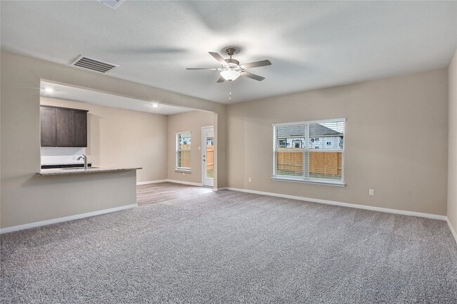 Photo - 290 Moonstone Way