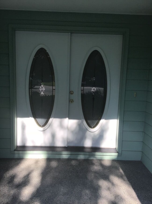 Photo - Quiet Peaceful 3 bedroom 2 bath Single Level home located in Central Point