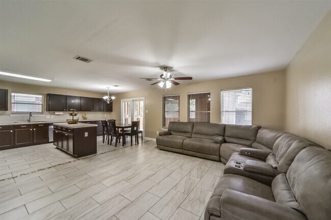 Photo - 3818 Brook Garden Ln