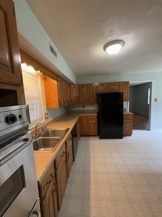 Photo - 110 Birch Rd